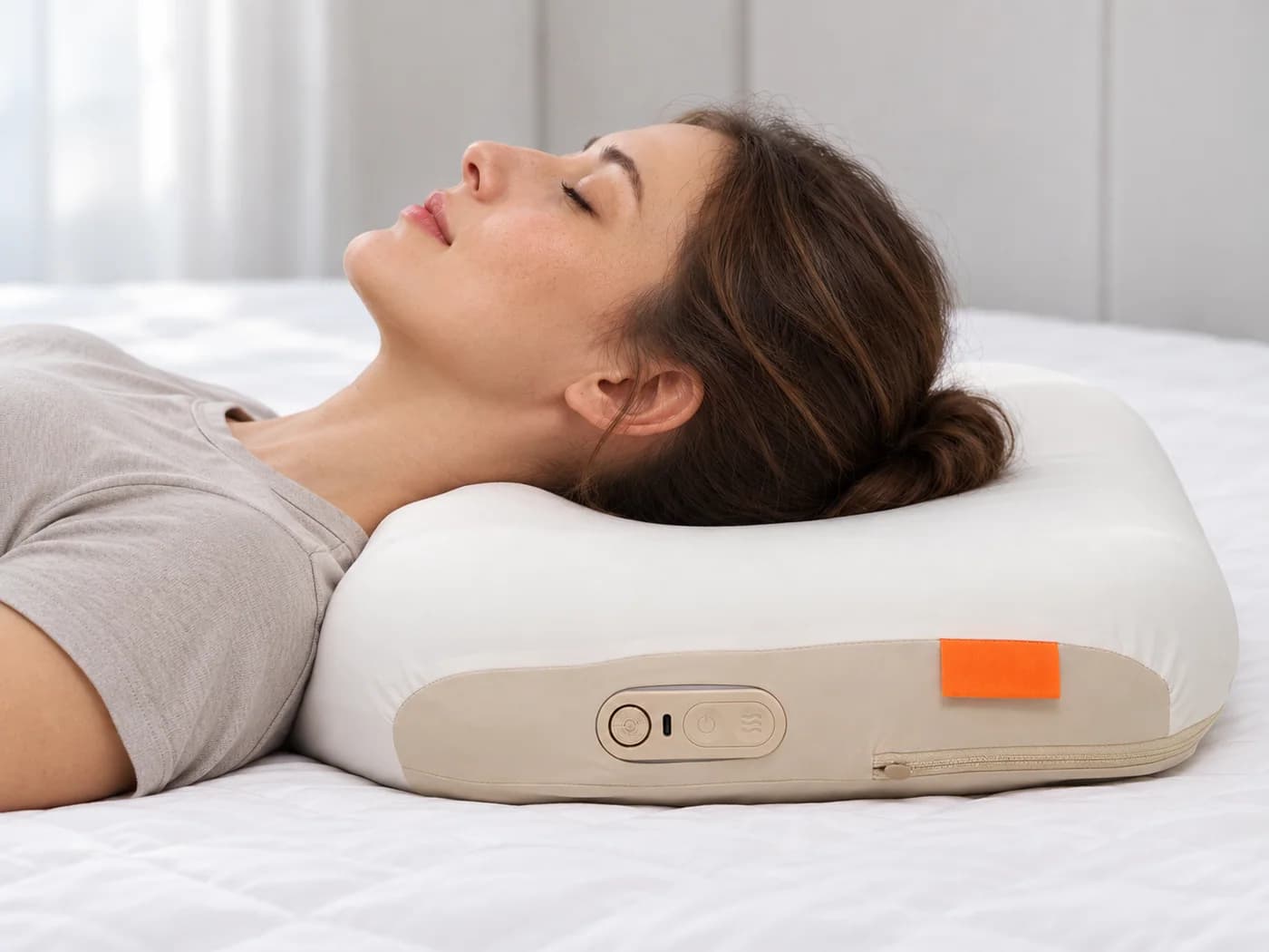 JMZ-729S neck massage pillow in reclining use