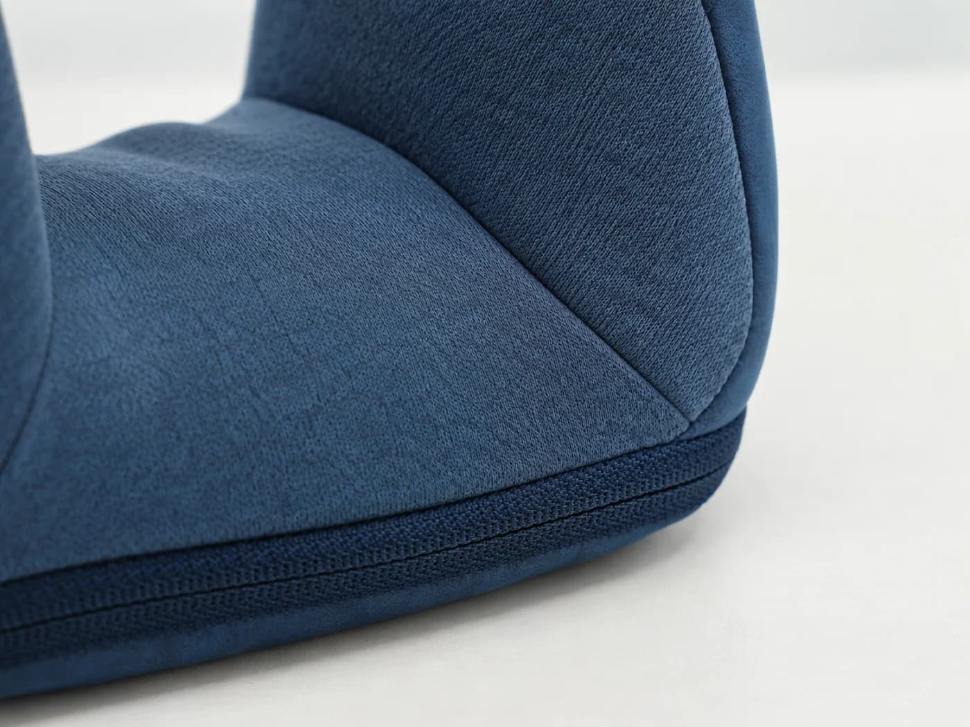JMZ-802 fabric, seam and zipper detail